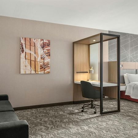 Springhill Suites By Marriott Menomonee Falls Exterior photo